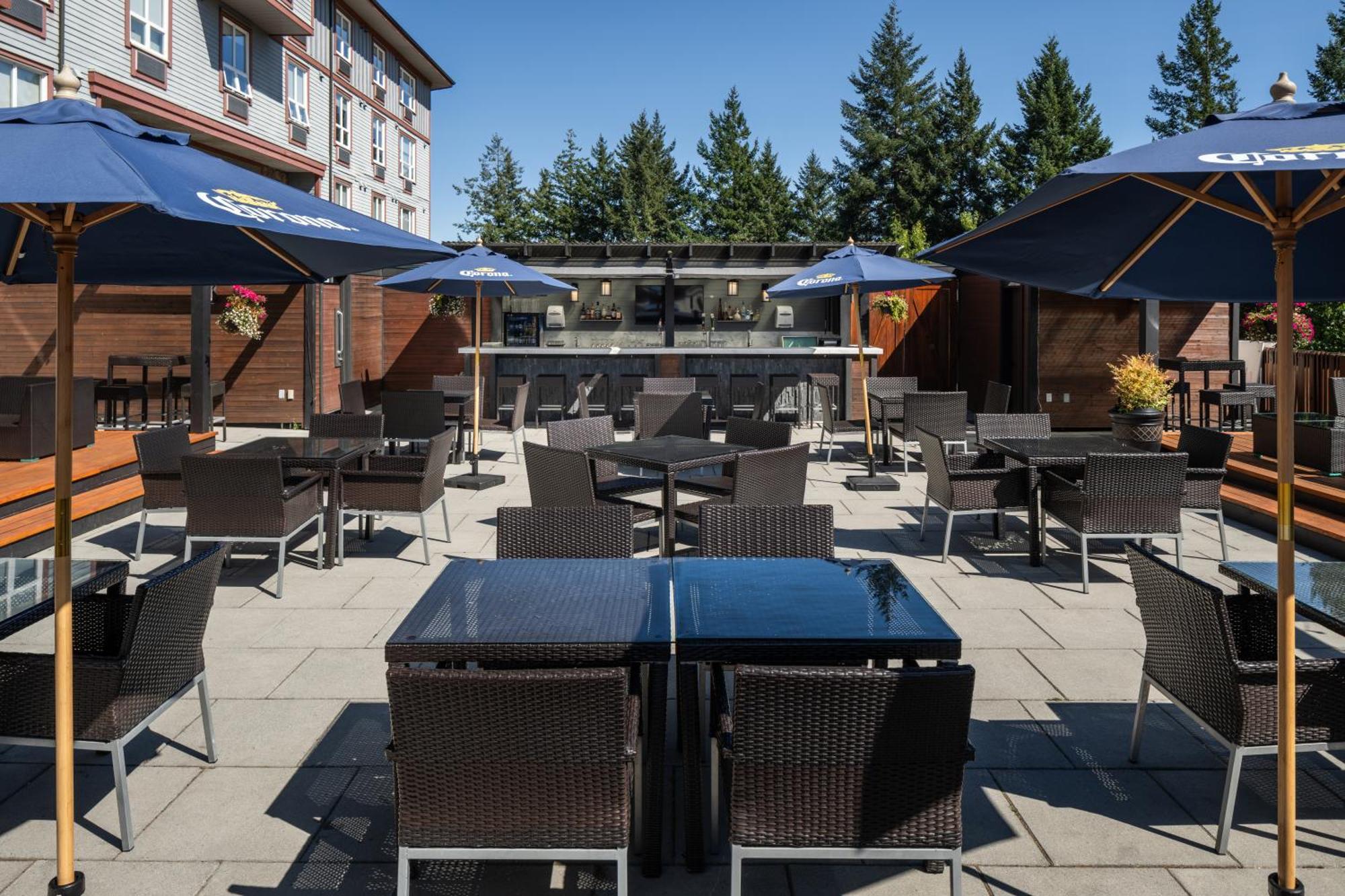 Four Points By Sheraton Victoria Gateway Лангфорд Экстерьер фото